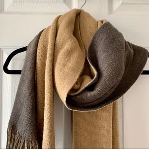 H&M Two Toned Reversible Beige and Gray Scarf